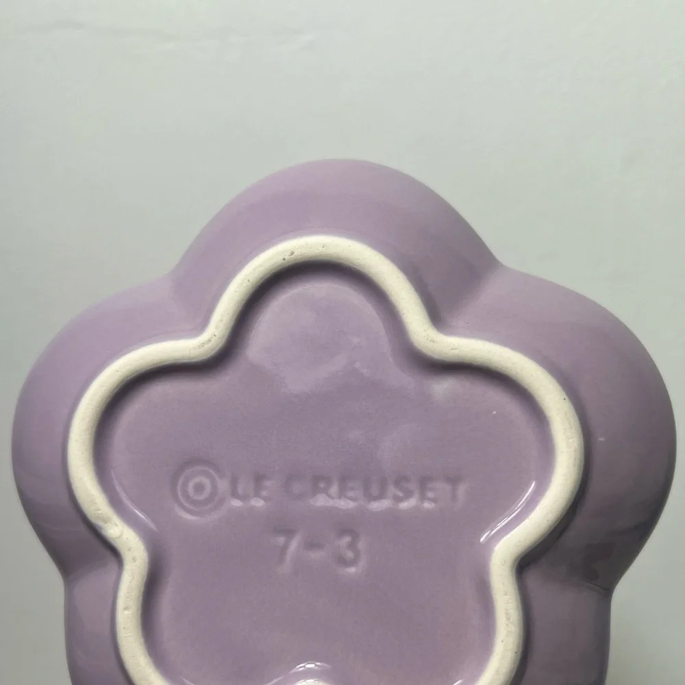 Le Creuset Stoneware Flower Petal Scalloped Trinket Dish Plate Tray - Picture 11 of 11